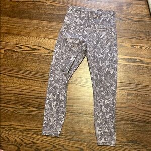 Lululemon Gray Patterned Leggings